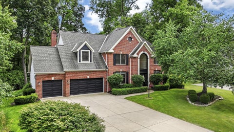 Photo of 1229 Whispering Meadow Court, New Albany, OH 43054 (MLS # 226023725)