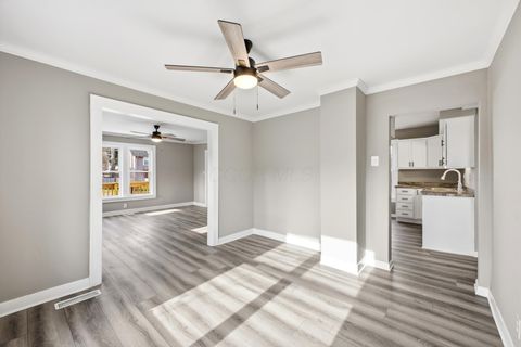 Tiny photo for 2480 Parkwood Avenue, Columbus, OH 43211 (MLS # 225045189)