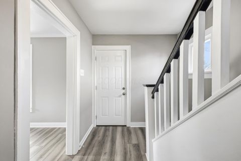 Tiny photo for 2480 Parkwood Avenue, Columbus, OH 43211 (MLS # 225045189)