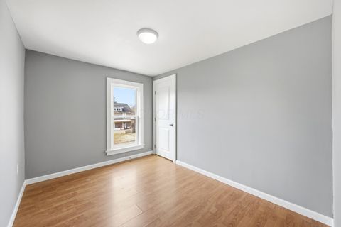 Tiny photo for 2480 Parkwood Avenue, Columbus, OH 43211 (MLS # 225045189)