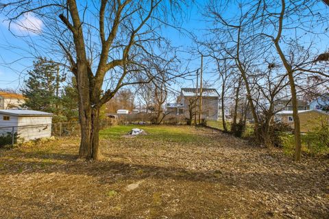Tiny photo for 2480 Parkwood Avenue, Columbus, OH 43211 (MLS # 225045189)