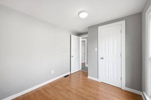 Tiny photo for 2480 Parkwood Avenue, Columbus, OH 43211 (MLS # 225045189)