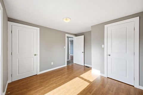 Tiny photo for 2480 Parkwood Avenue, Columbus, OH 43211 (MLS # 225045189)