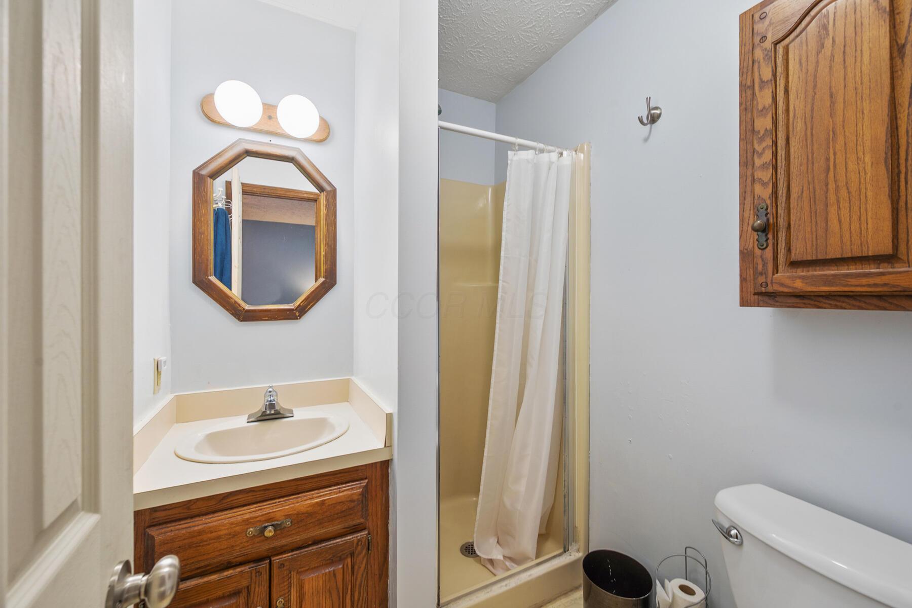 214 Sylvan Drive, Delaware, Ohio image 24