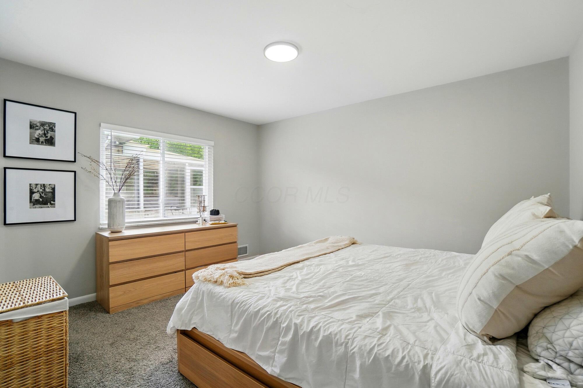1004 Kenwood Lane, Columbus, Ohio image 24