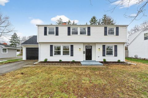 Photo of 399 Carilla Lane, Columbus, OH 43228 (MLS # 226004695)