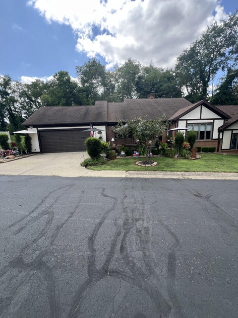 Tiny photo for 1433 Amesbury Lane, Newark, OH 43055 (MLS # 226027738)