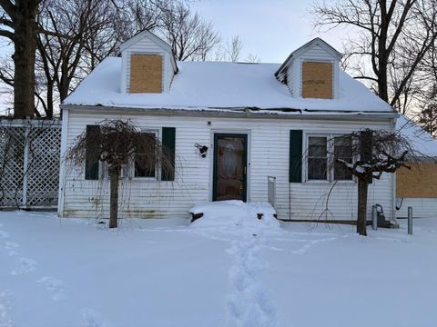 Photo of 5 W Taylor Street, Ashley, OH 43003 (MLS # 226003245)