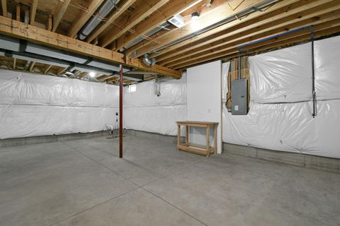 Tiny photo for 4612 Harlem Road, Galena, OH 43021 (MLS # 226000633)