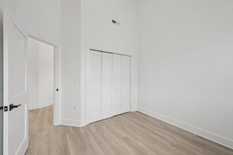 Tiny photo for 92 E Innis Avenue, Columbus, OH 43207 (MLS # 225045242)