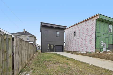 Tiny photo for 92 E Innis Avenue, Columbus, OH 43207 (MLS # 225045242)