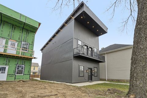 Tiny photo for 92 E Innis Avenue, Columbus, OH 43207 (MLS # 225045242)