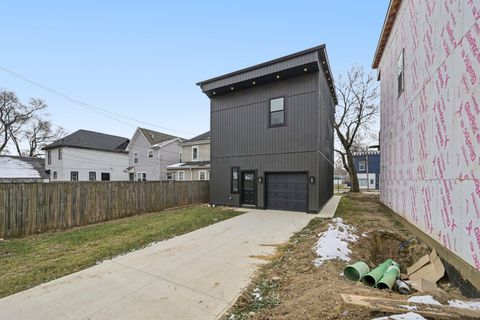 Tiny photo for 92 E Innis Avenue, Columbus, OH 43207 (MLS # 225045242)
