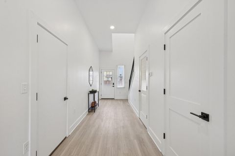 Tiny photo for 92 E Innis Avenue, Columbus, OH 43207 (MLS # 225045242)