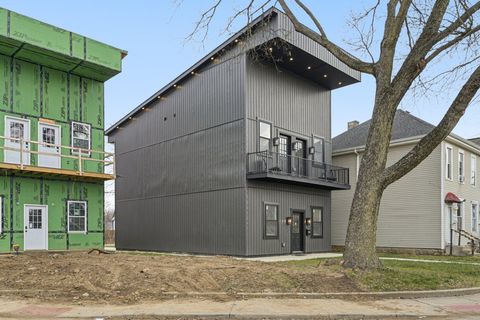 Tiny photo for 92 E Innis Avenue, Columbus, OH 43207 (MLS # 225045242)