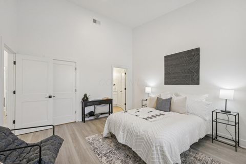 Tiny photo for 92 E Innis Avenue, Columbus, OH 43207 (MLS # 225045242)