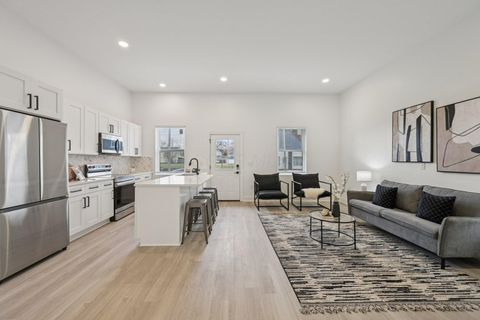 Tiny photo for 92 E Innis Avenue, Columbus, OH 43207 (MLS # 225045242)