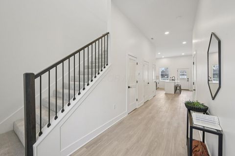 Tiny photo for 92 E Innis Avenue, Columbus, OH 43207 (MLS # 225045242)