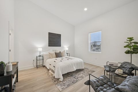 Tiny photo for 92 E Innis Avenue, Columbus, OH 43207 (MLS # 225045242)