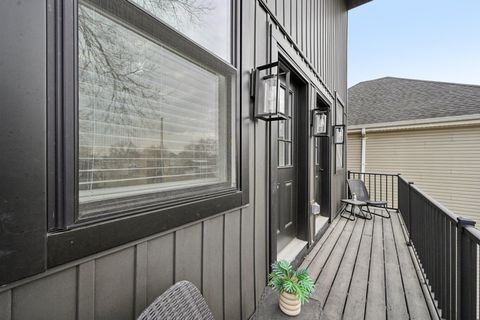 Tiny photo for 92 E Innis Avenue, Columbus, OH 43207 (MLS # 225045242)
