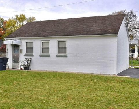 Photo of 941 Garfield Avenue, Lancaster, OH 43130 (MLS # 225043960)