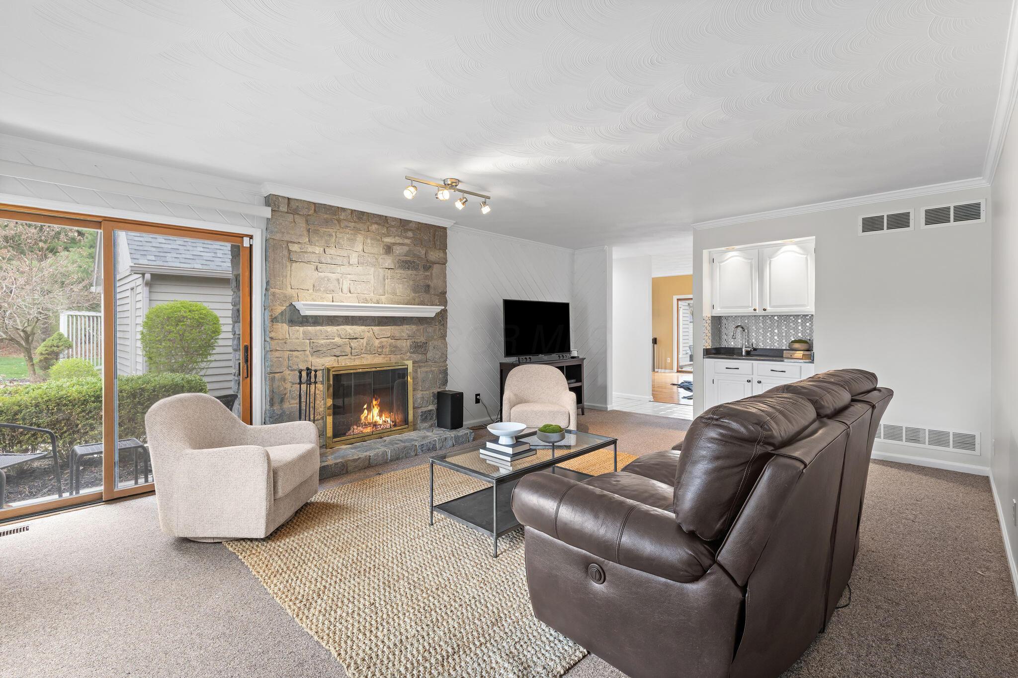 8252 Northwoods Court, Columbus, Ohio image 3