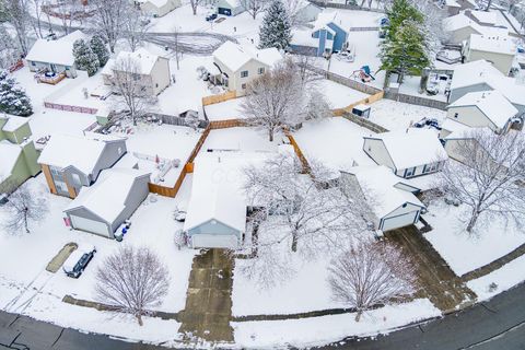 Tiny photo for 7940 Schoolside Drive, Westerville, OH 43081 (MLS # 225044684)