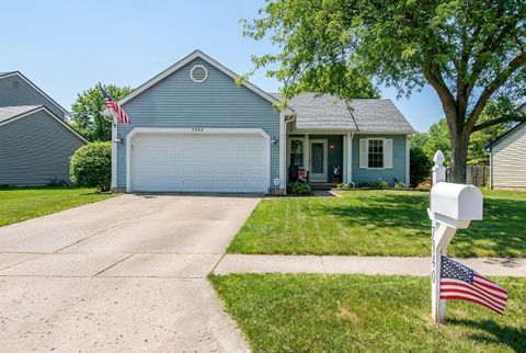 Photo of 7940 Schoolside Drive, Westerville, OH 43081 (MLS # 225044684)