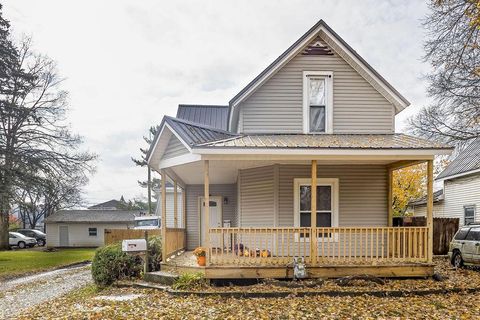 Photo of 702 W Chestnut Street, Mount Vernon, OH 43050 (MLS # 225042572)