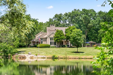 Photo of 930 Retreat Lane, Powell, OH 43065 (MLS # 226024052)