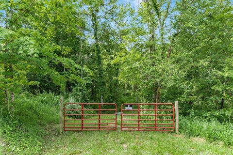 Photo of 33275 Flat Run Road, McArthur, OH 45651 (MLS # 226002359)