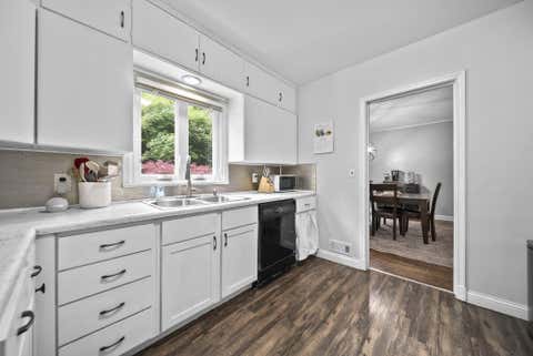 Tiny photo for 220 Grand Avenue, Chillicothe, OH 45601 (MLS # 226019807)