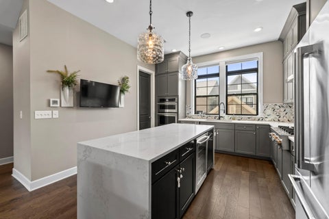 Tiny photo for 976 Pullman Place 26 #26, Grandview Heights, OH 43212 (MLS # 226036248)