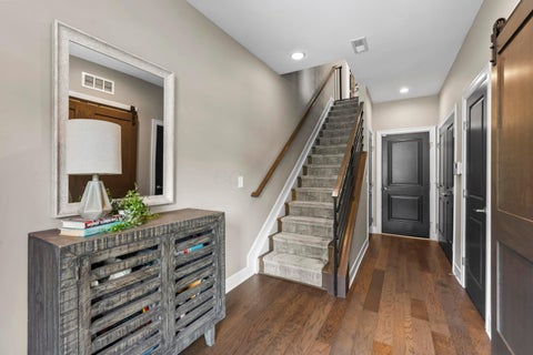 Tiny photo for 976 Pullman Place 26 #26, Grandview Heights, OH 43212 (MLS # 226036248)