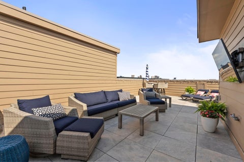 Tiny photo for 976 Pullman Place 26 #26, Grandview Heights, OH 43212 (MLS # 226036248)