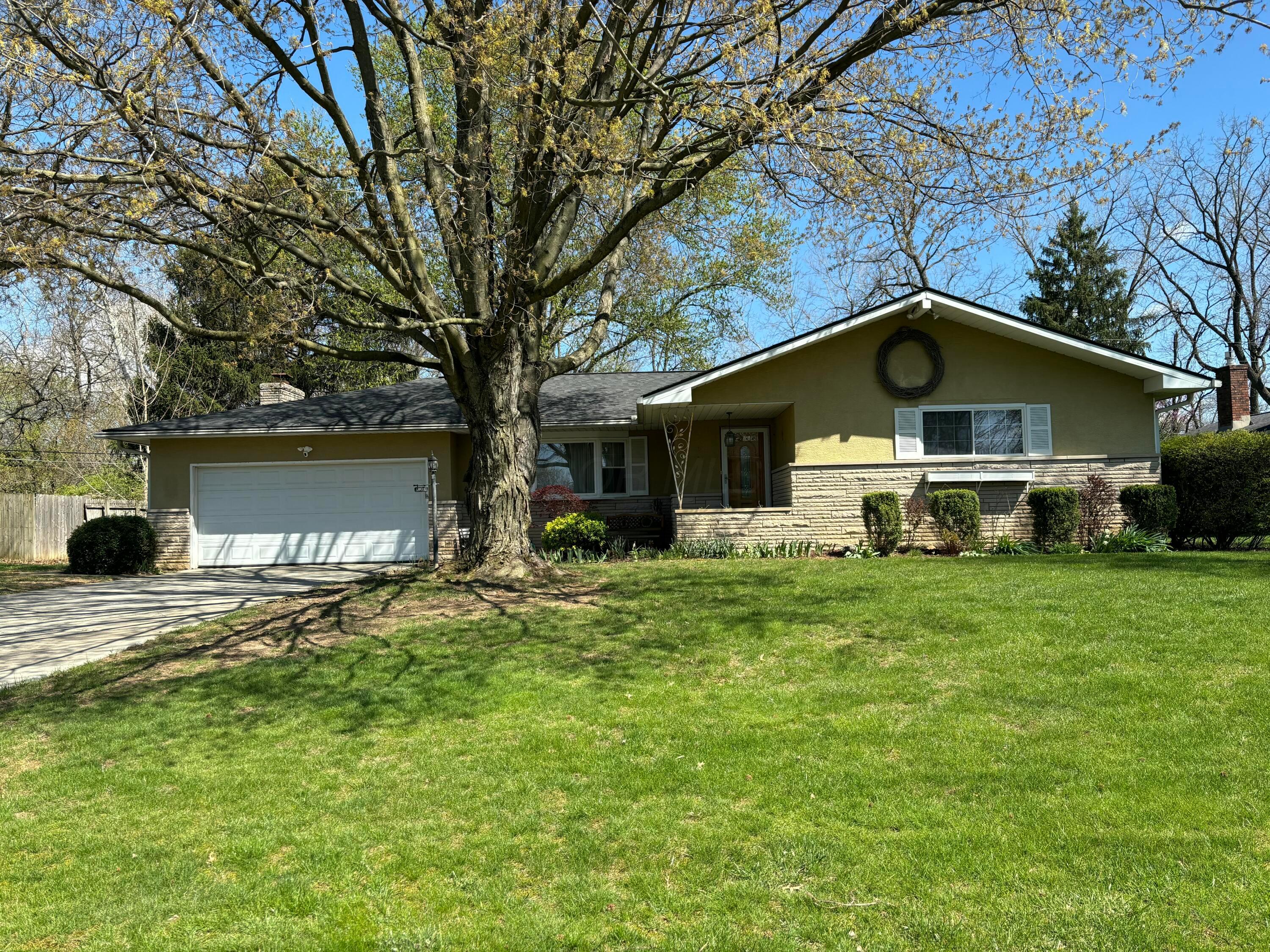 9473 Circle Drive, Pickerington, Ohio image 1