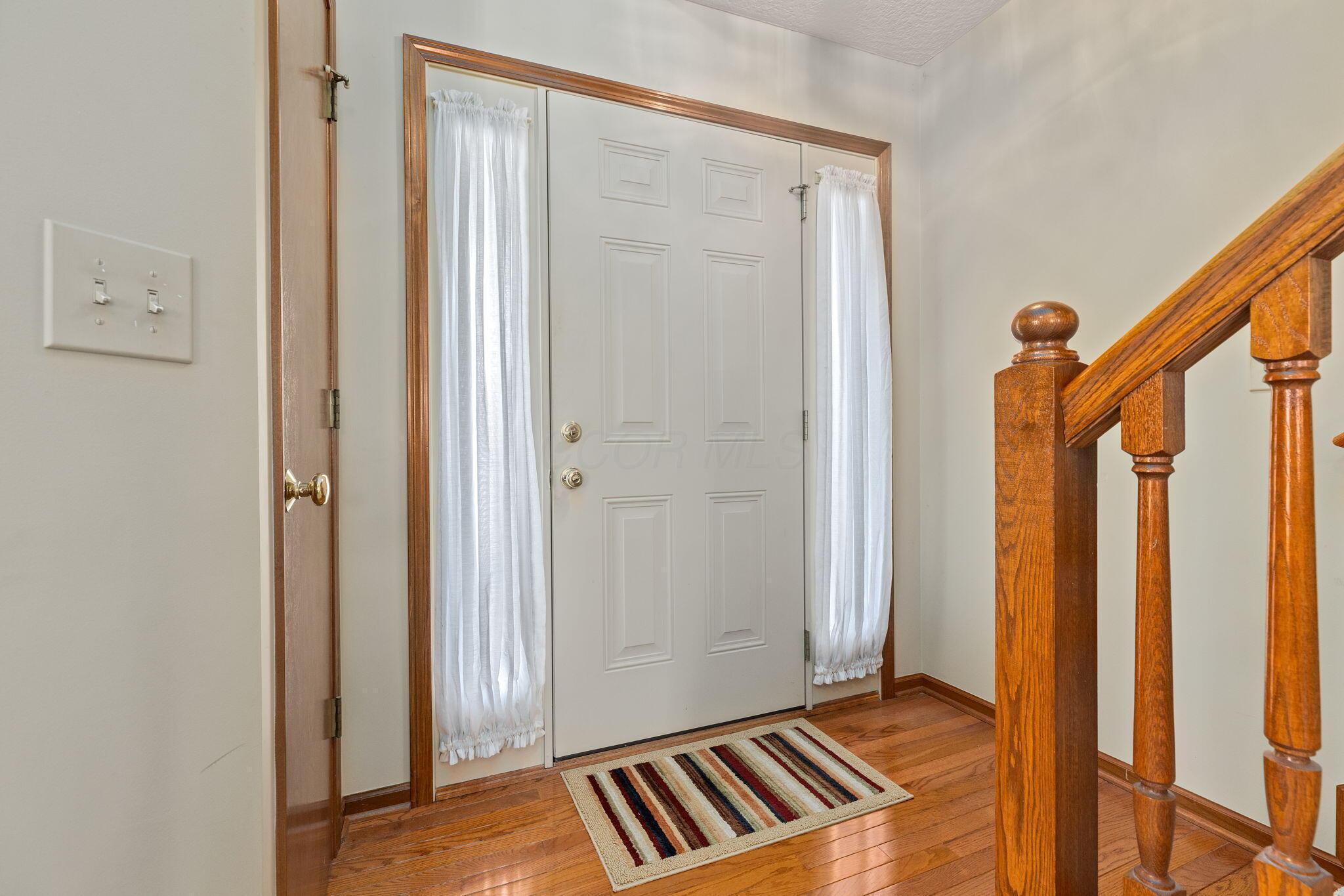 5037 Langcroft Drive, Hilliard, Ohio image 11