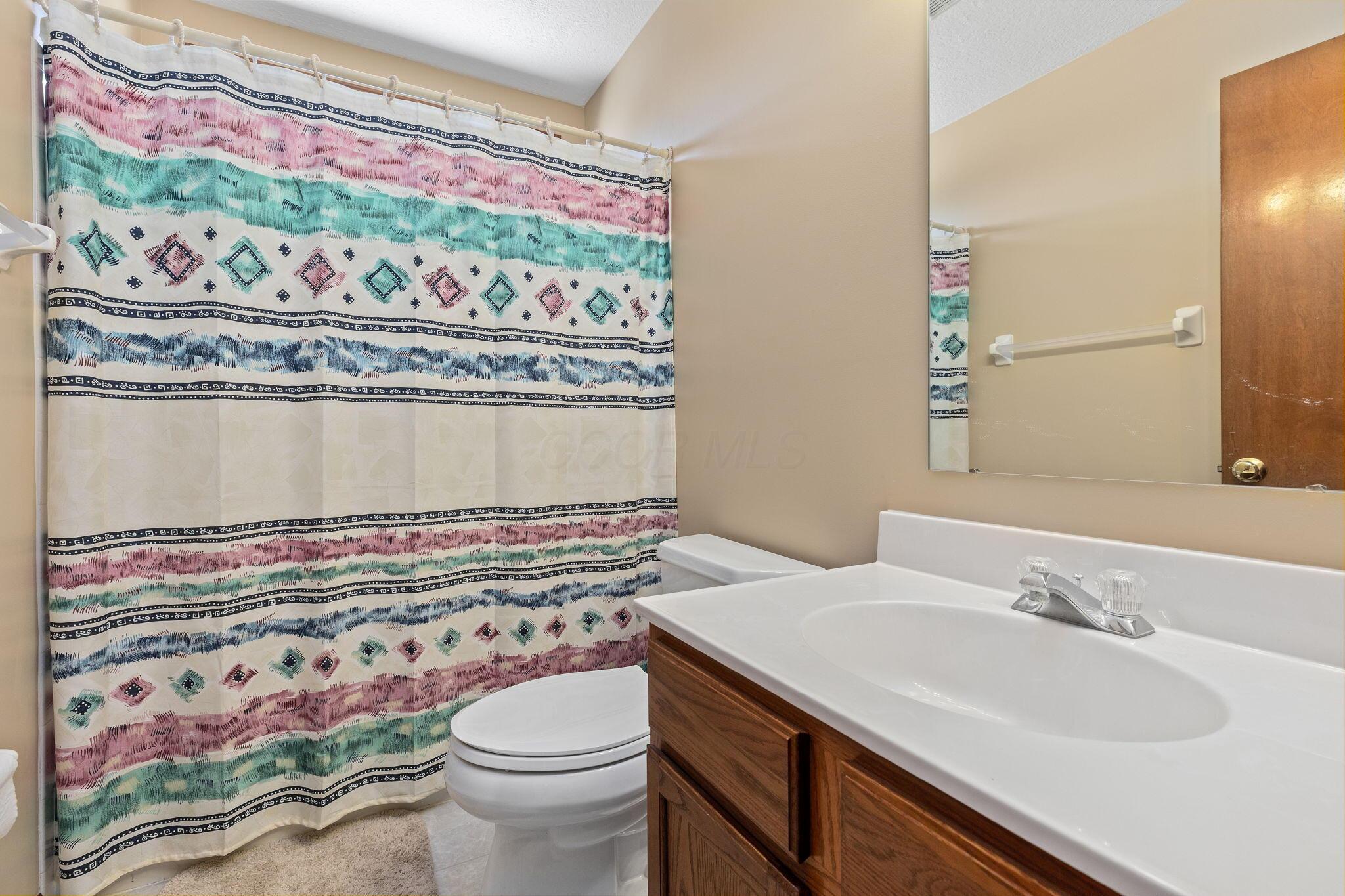 5037 Langcroft Drive, Hilliard, Ohio image 47
