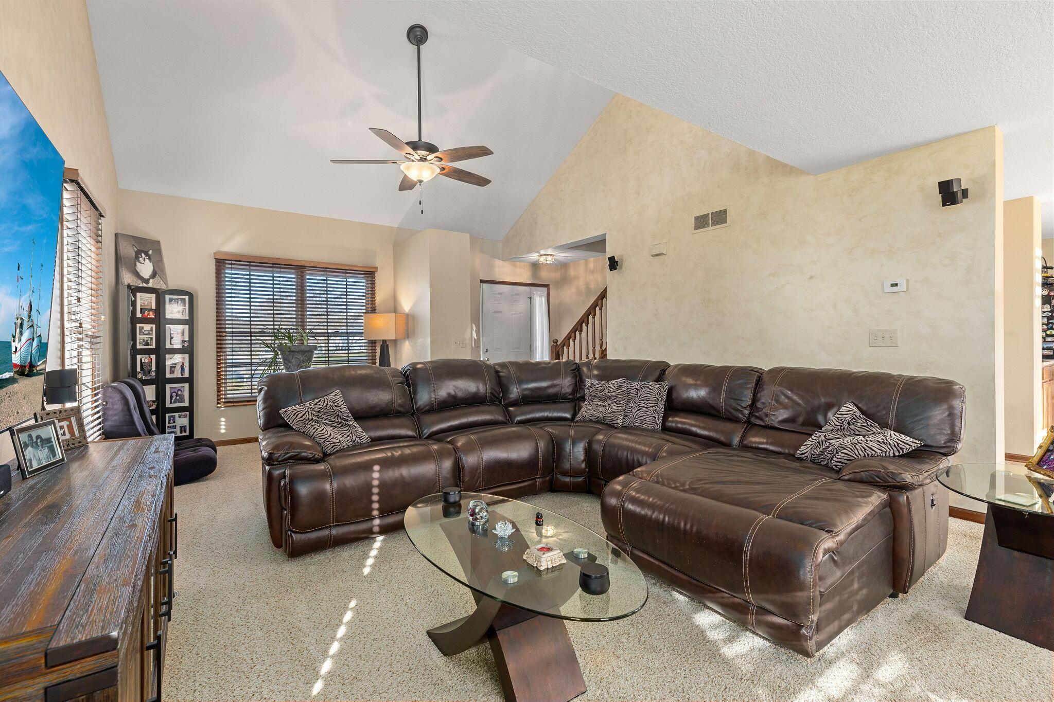 5037 Langcroft Drive, Hilliard, Ohio image 14