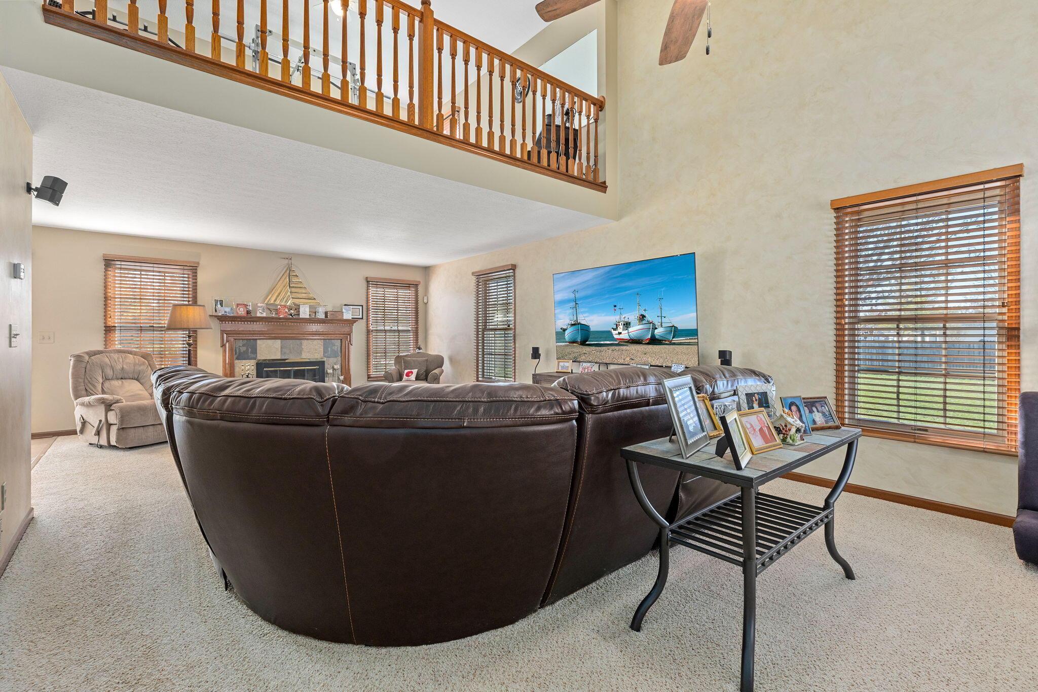 5037 Langcroft Drive, Hilliard, Ohio image 12