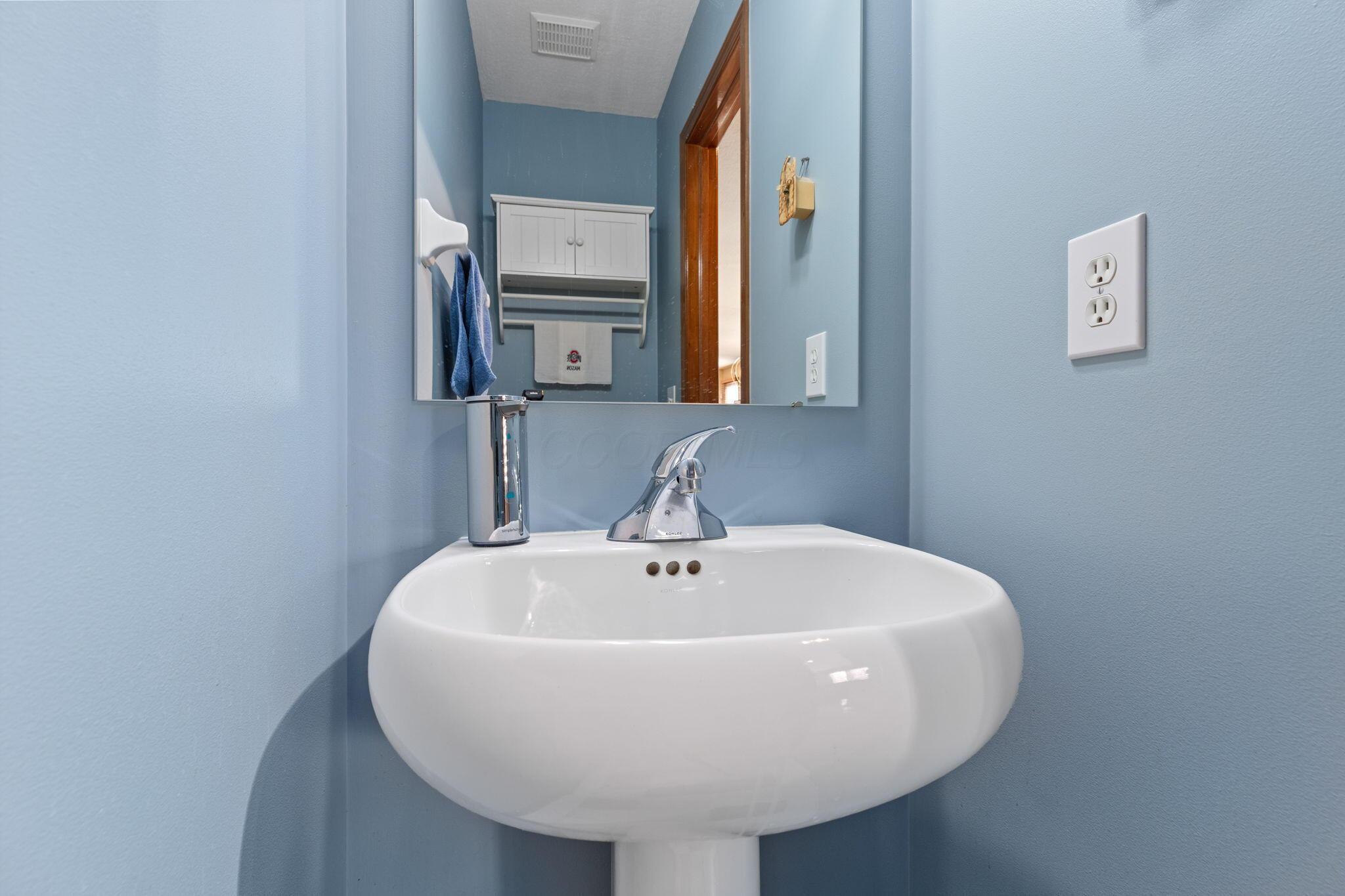 5037 Langcroft Drive, Hilliard, Ohio image 31