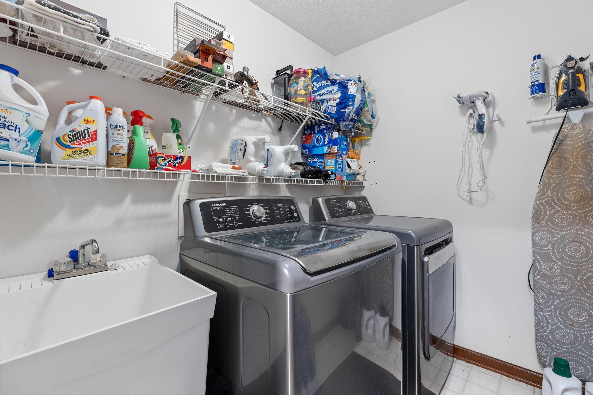 5037 Langcroft Drive, Hilliard, Ohio image 33