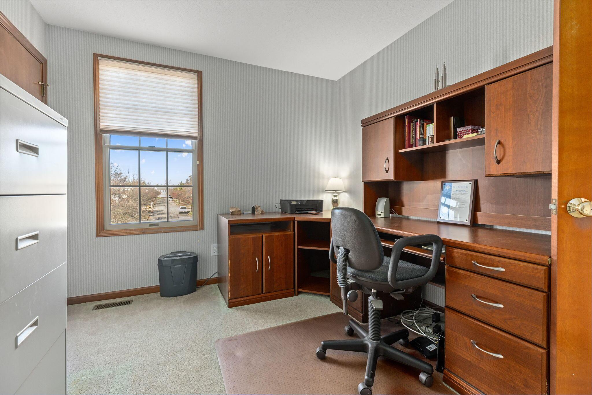 5037 Langcroft Drive, Hilliard, Ohio image 42