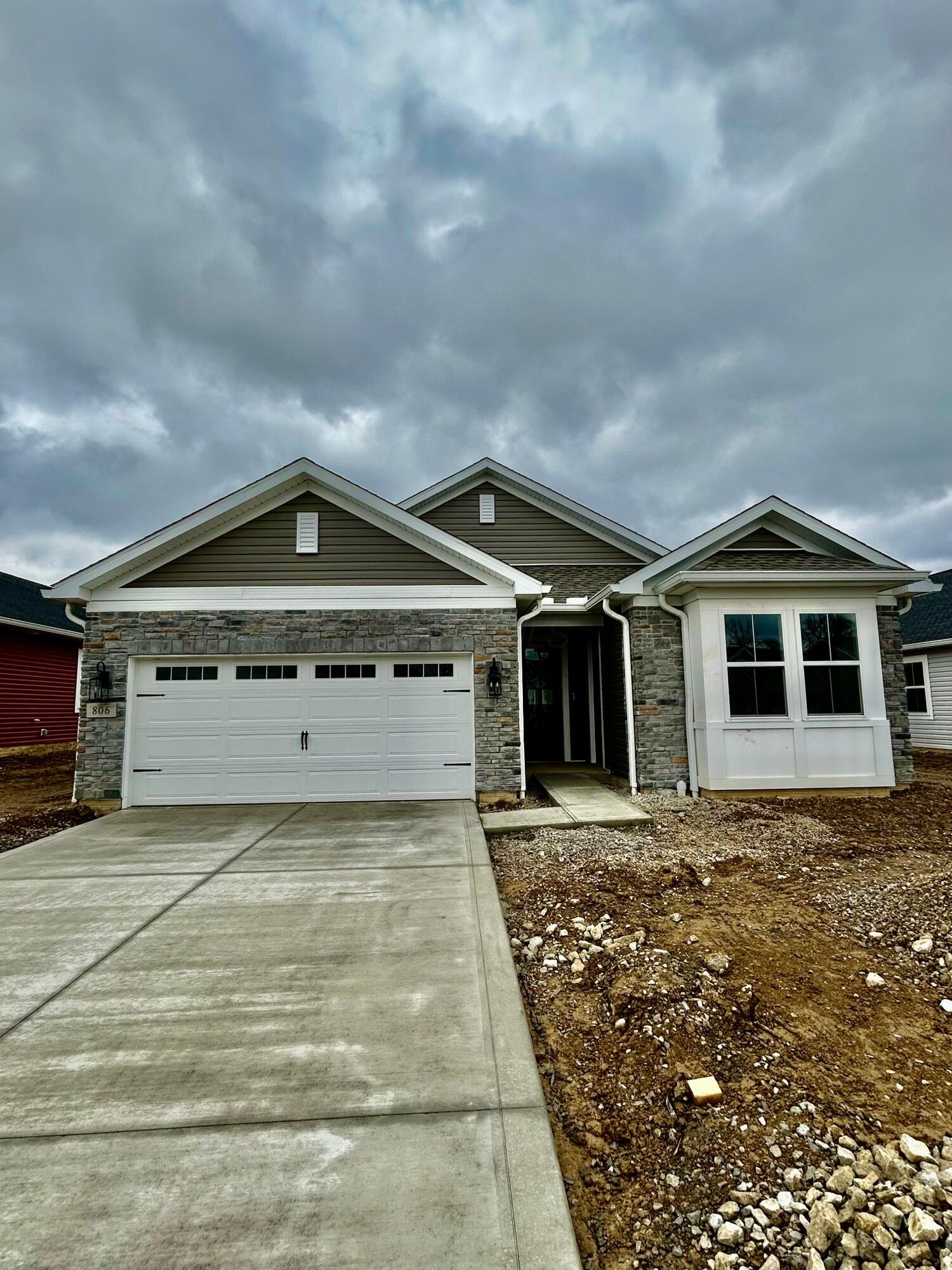 806 Heritage Boulevard, Delaware, Ohio image 3