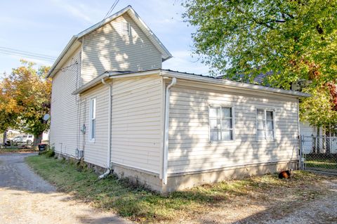 Tiny photo for 99 Hoover Street, Newark, OH 43055 (MLS # 225039698)