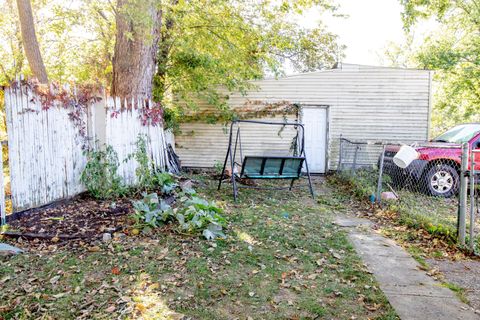Tiny photo for 99 Hoover Street, Newark, OH 43055 (MLS # 225039698)