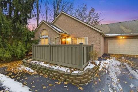 Photo of 6069 Blendon Chase Drive 17 #17, Westerville, OH 43081 (MLS # 225045900)