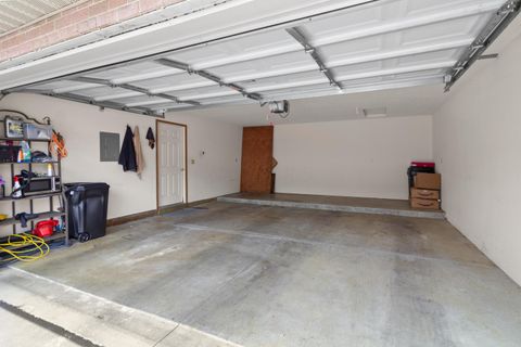 Tiny photo for 6069 Blendon Chase Drive 17 #17, Westerville, OH 43081 (MLS # 225045900)