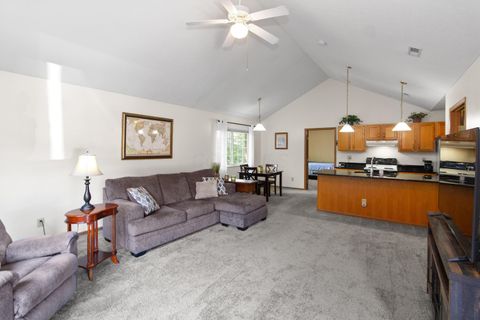 Tiny photo for 6069 Blendon Chase Drive 17 #17, Westerville, OH 43081 (MLS # 225045900)