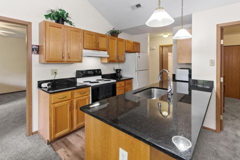 Tiny photo for 6069 Blendon Chase Drive 17 #17, Westerville, OH 43081 (MLS # 225045900)